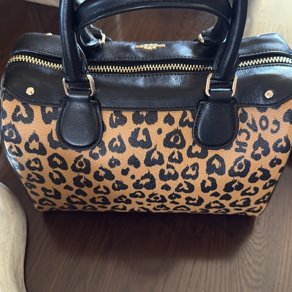 Coach Mini Bennet Satchel With Heart Leopard Print and Matching Wristlet - Picture 4 of 10